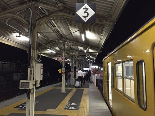 JR可部駅に停車中の列車「広K-12」