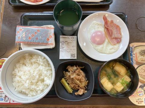 なか卯 56号松山小栗店 目玉焼き牛小鉢ベーコン朝食 490円 おいしい！