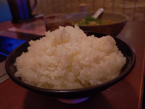 焼肉たちばな保免 ホルモンラーメン ごはん中 白菜キムチ おいしい！