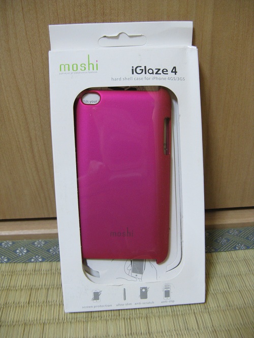 iPod touch（第4世代）用の保護ケース（moshi iGlaze 4 ホットピンク）（梱包状態）