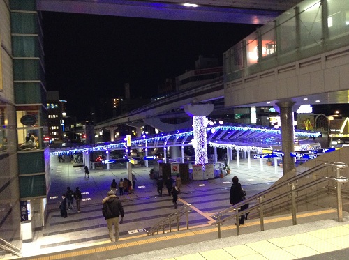 小倉駅・小倉城口（駅の南側）付近で見えるクリスマスイルミネーション1