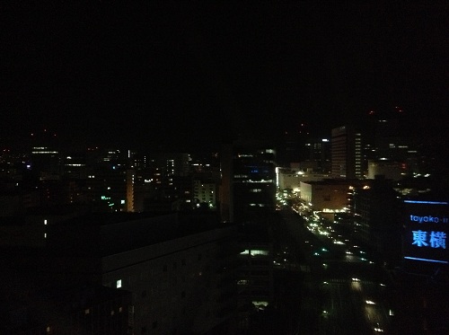 アパヴィラホテル　仙台駅五橋の室内から眺めた仙台駅方向の夜景