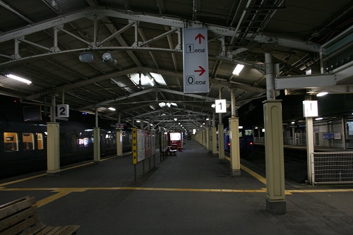 長崎駅ホーム（1番乗り場付近）