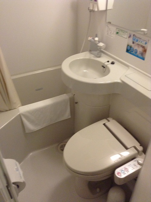 スーパーホテル東京・JR新小岩のシングルルームのお風呂とトイレ
