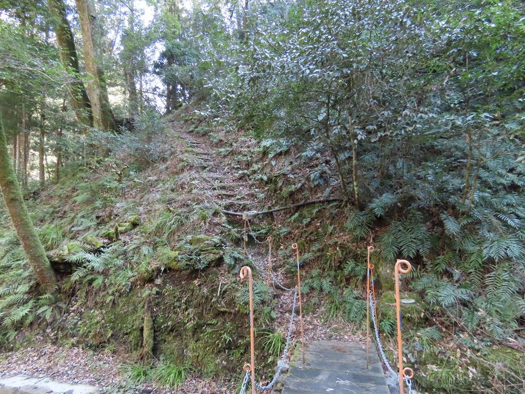 広田石鎚(総津権現山)1:板橋と登山口