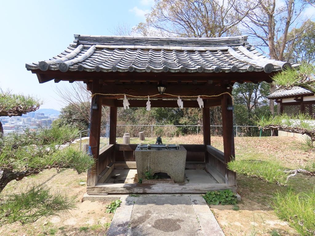 松山神社 手水舎