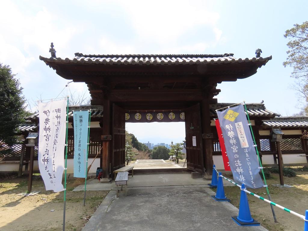 松山神社 唐門（裏側から）