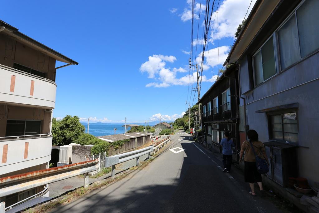 下灘駅近くの道路