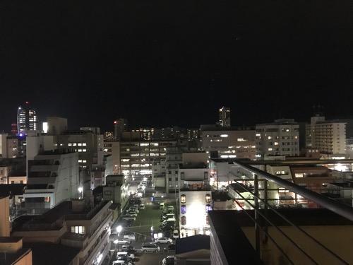 新潟第一ホテル10階の部屋の窓からの眺め(夜)