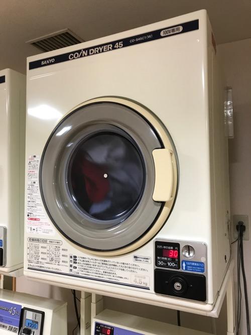 金沢シティホテルのコインランドリーの乾燥機