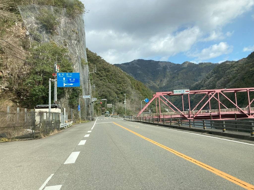 国道33号 道路標識 上仁淀橋