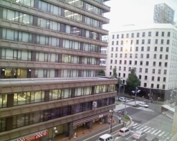 「ホテル法華クラブ福岡」室内から見える博多センタービル