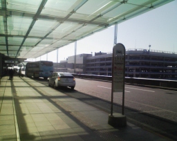 京浜急行バスの降車場所（羽田空港第2ターミナル）